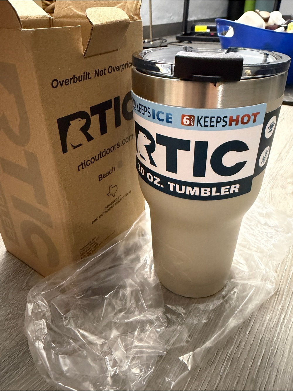 RTIC 20 oz Tumbler in Beach Cream